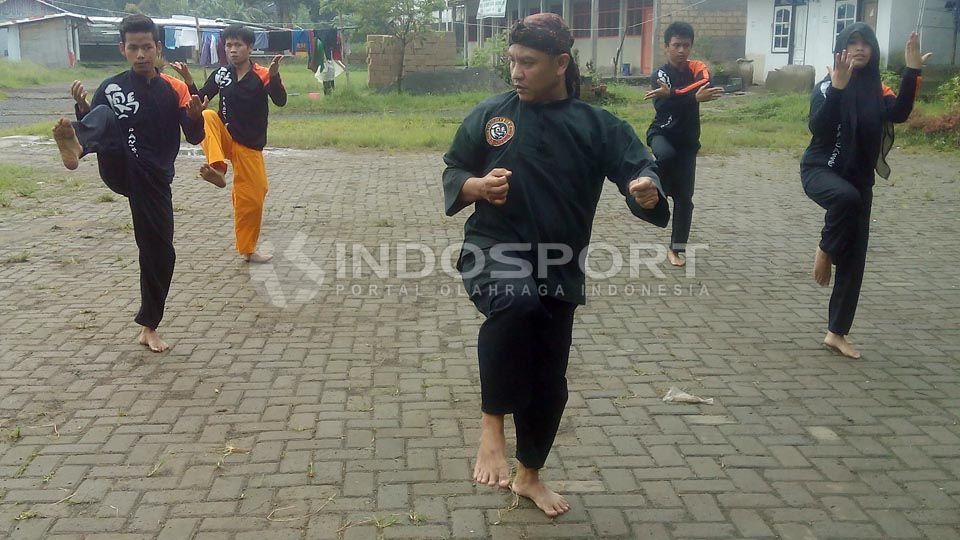 Pencak Silat menjadi salah satu cabang olahraga yang berpotensi menyumbang medali bagi Indonesia di ajang Olimpiade. Copyright: &copy; Hamid/Indosport